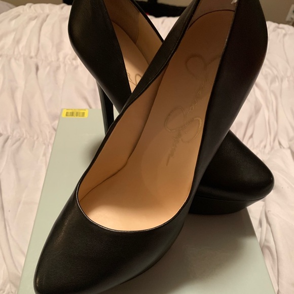 Heels - Picture 2 of 4